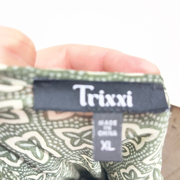 Trixxi Olive Green Patterned Smocked Midi Dress - Picture 3 of 3